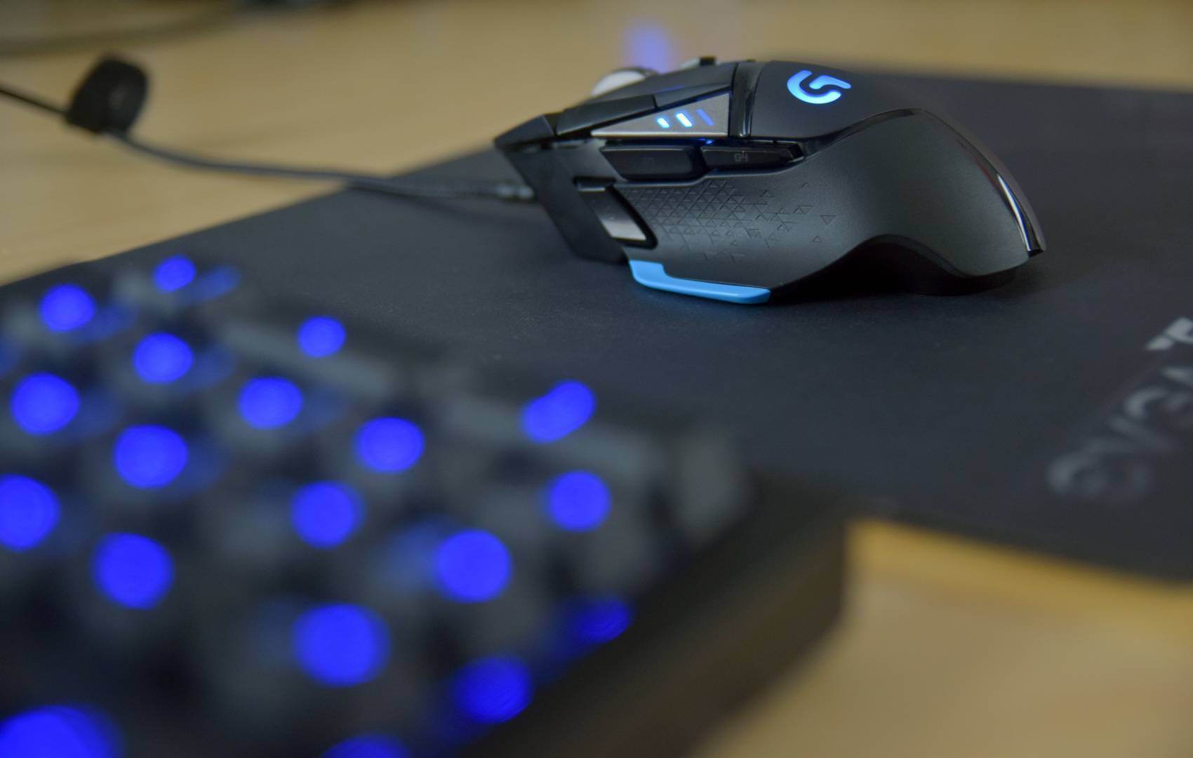 G502 rétroéclairage RGB